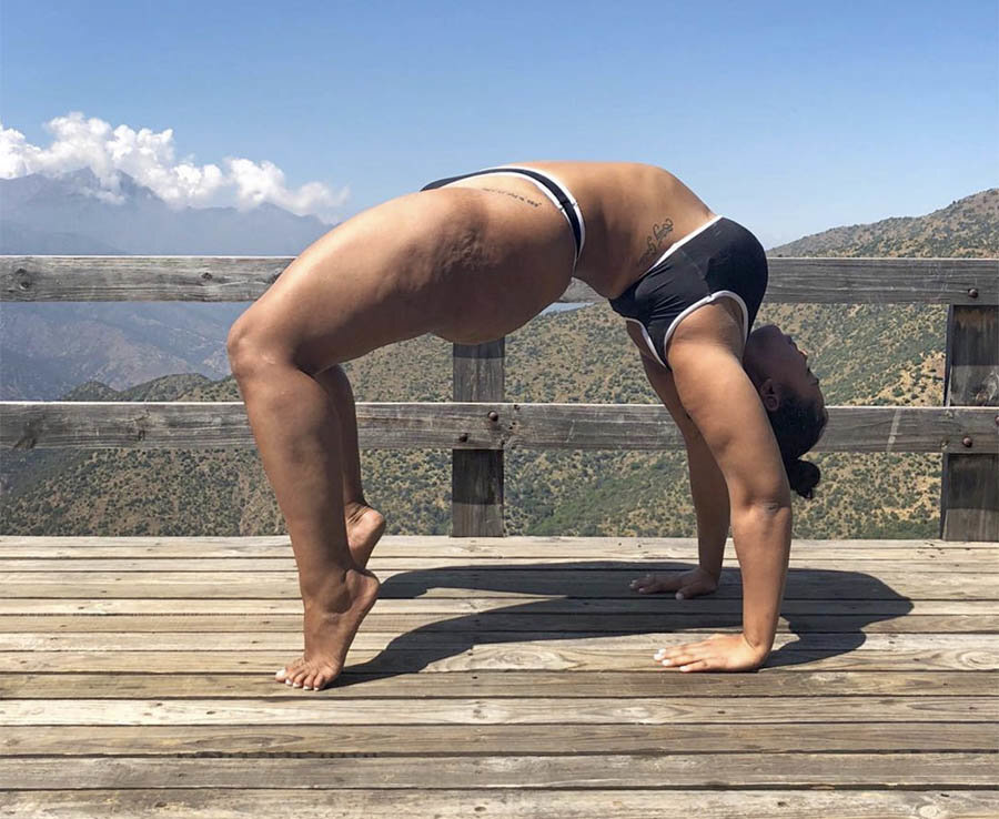 Amateur Naked Flexibility