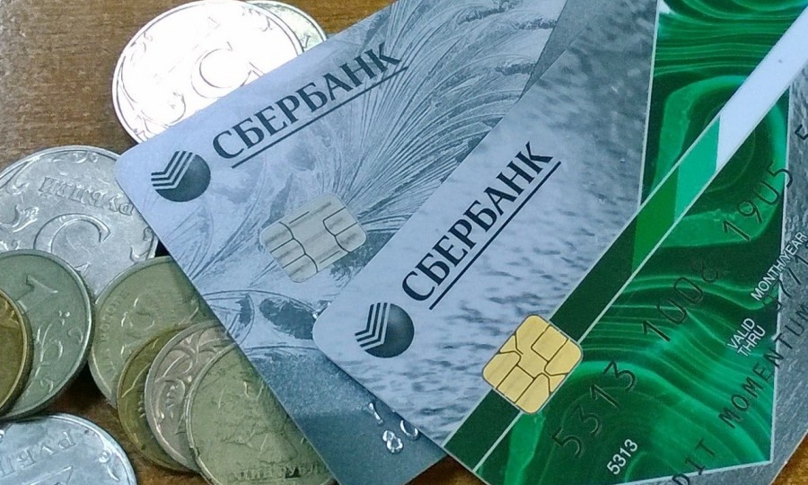 Почему Сбербанк внезапно списывает 3 000 рублей с вашей карты: полный разбор ситуации