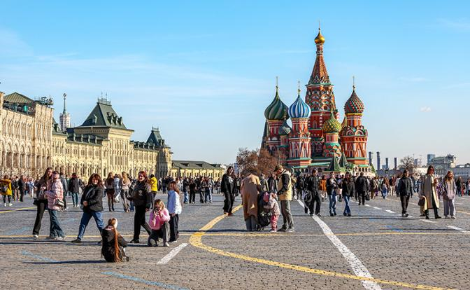 Новак пытается убедить сограждан, что за три года они стали сильно богаче, но "жонглирование цифрами" у чиновников больше не работает