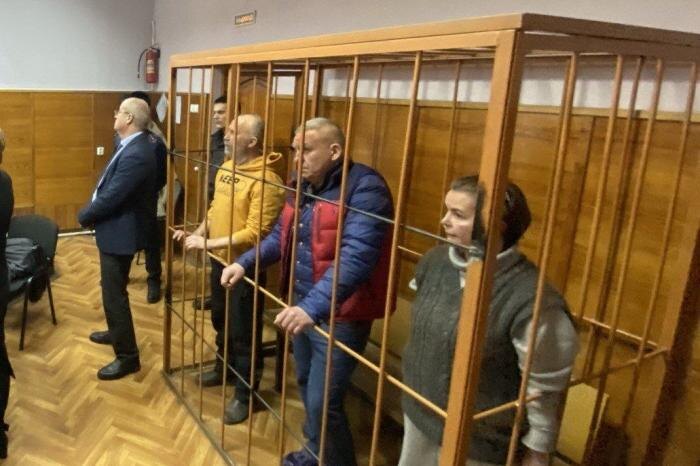 Суд продлил арест тюменского миллиардера Алексея Боброва и его подельников