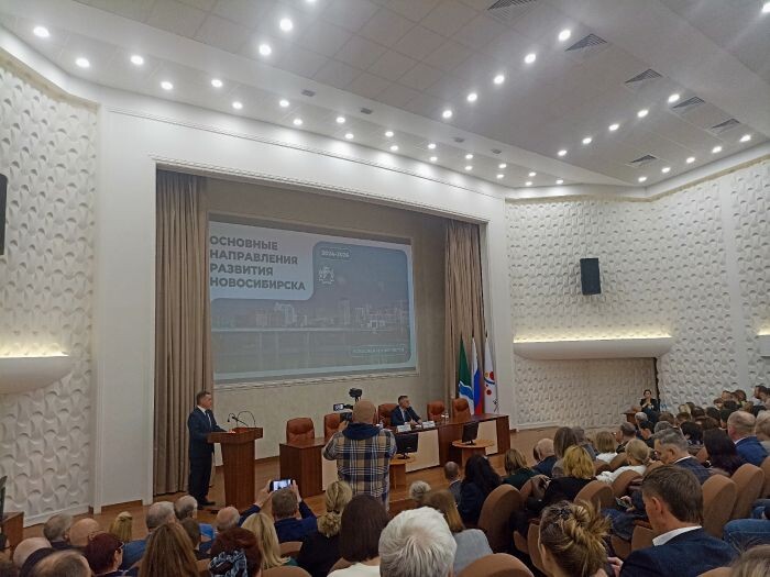 Встреча с мэром в Советском районе: что пообещали Академгородку