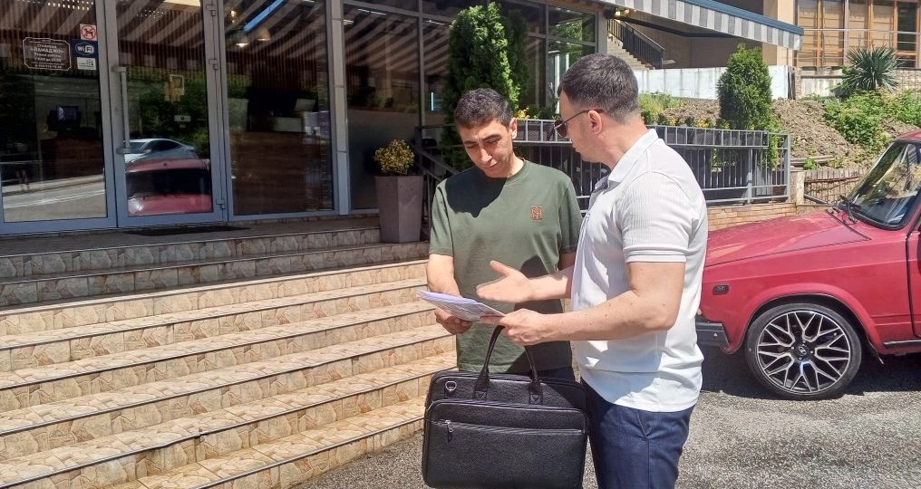 Как встречают гостей: на сочинских трассах проверили кафе и ларьки