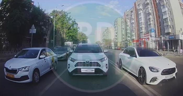 Двух водителей привлекли к ответственности за грубые нарушения ПДД в Краснодаре