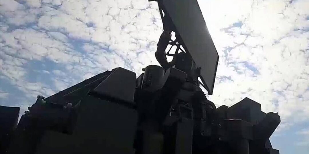 В небе над Брянском снова раздался мощный взрыв