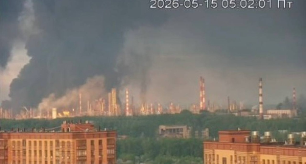 Рязань в огне, трое погибших: Украина ударила по НПЗ и жилым домам