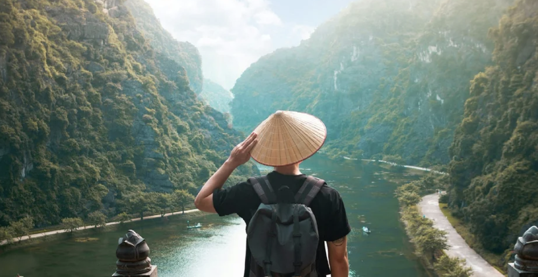Как travel-стримеры стали новым инструментом продаж туров и отелей в Азии