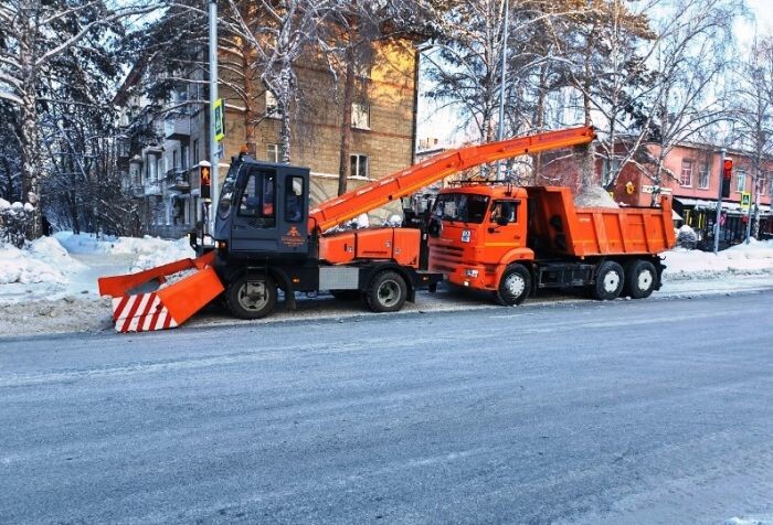 Зимняя уборка улиц: лучшее из того, что есть