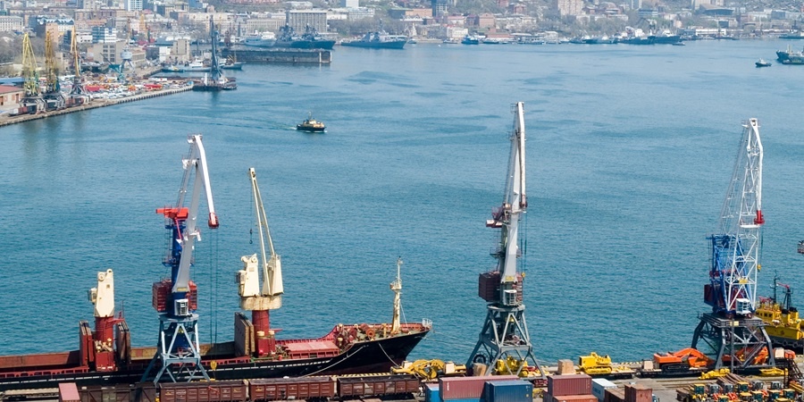 Грузооборот морских портов России вырос на 2,6% за январь-апрель 2026 г.