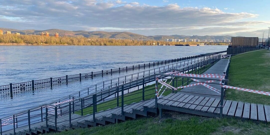 Как сейчас выглядят затопленные набережные Красноярска