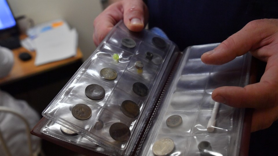 Вековая монета в 20 копеек продается в Новосибирске за миллион рублей