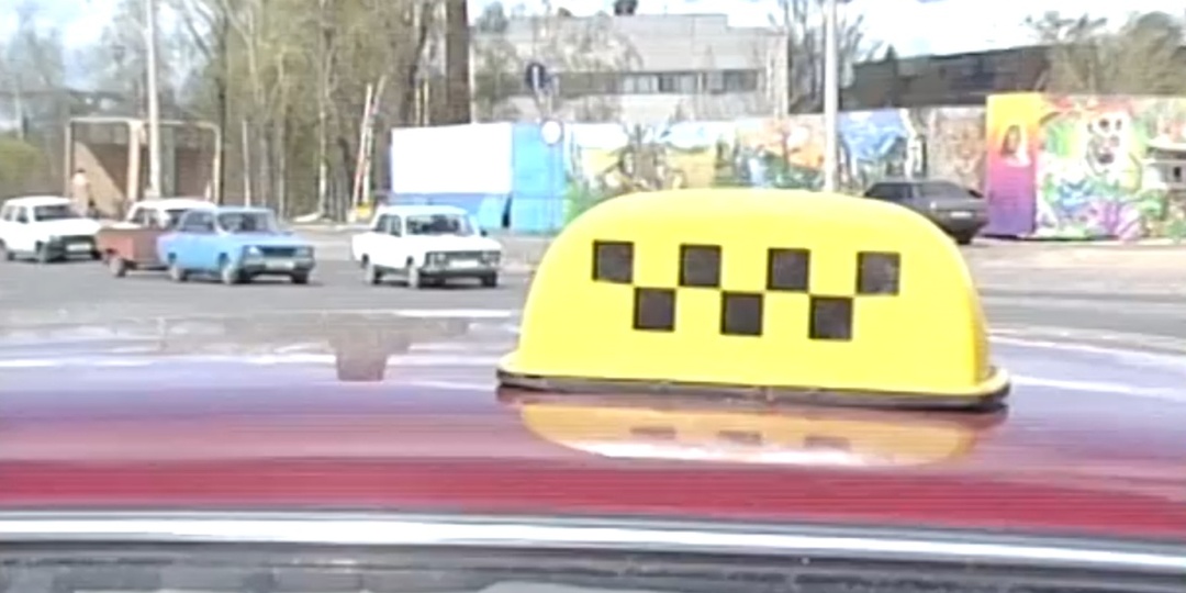 На выезде из Петрозаводска пьяные пассажиры убили таксиста