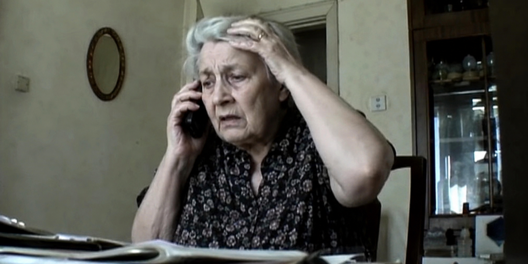 85-ЛЕТНЮЮ ПЕНСИОНЕРКУ НЕСКОЛЬКО ДНЕЙ ЗАПУГИВАЛИ МОШЕННИКИ!