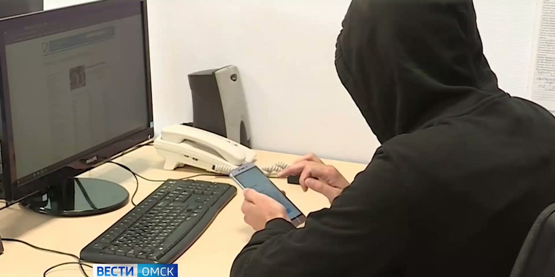 Россиян предупредили об активизации мошенников в период школьных экзаменов