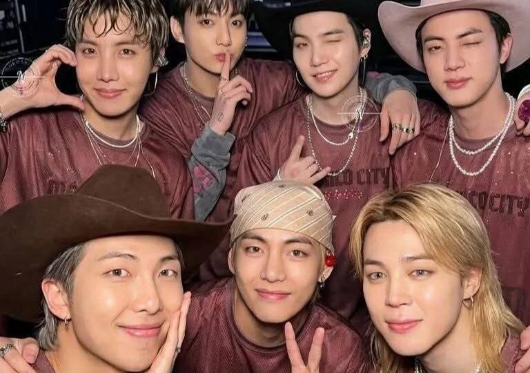 BTS - мозаика