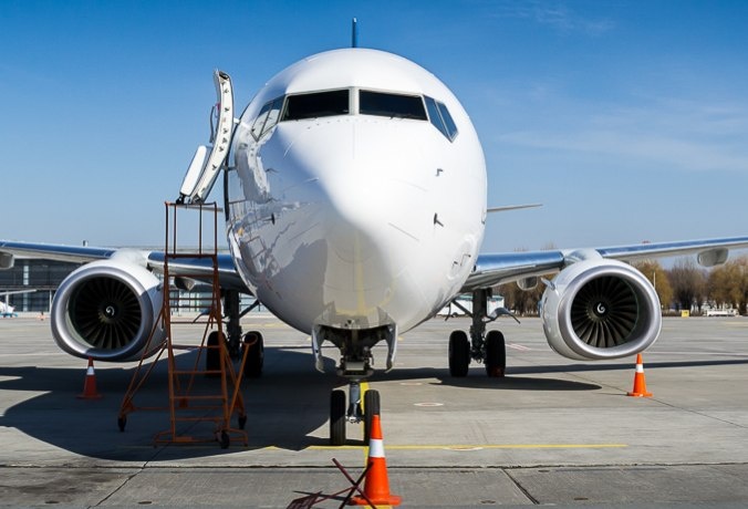 ✈️ В аэропорту Нерюнгри Boeing столкнулся со стаей воробьёв при посадке