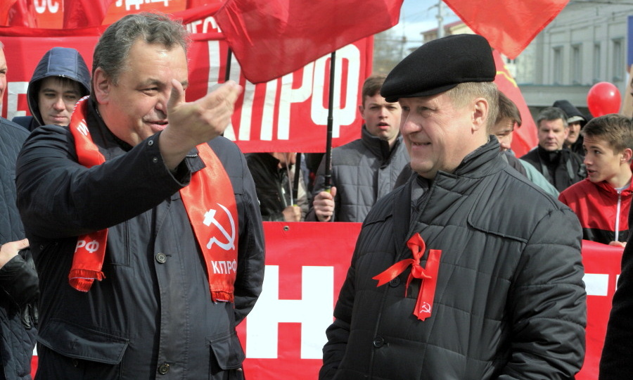 «Штрейкбрехеры в День пионерии: Тридцать лет комфортного болота и торг за Россию» – вот и вся политика КПРФ