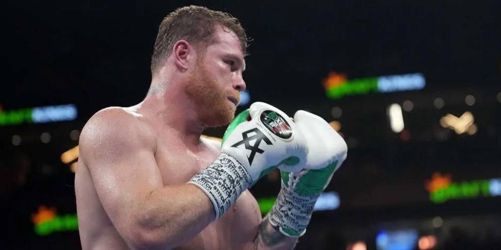 Альварес бреннер прогноз. Сауль канело альварес. Сауль альварес боксер. Сауль альварес 2022. Мексиканский боксер сауль альварес.