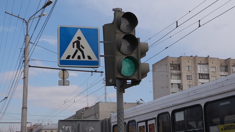 В Чите светофор на улице Ленина установили по проекту Каштакской троллейбусной л