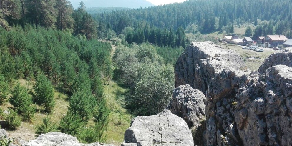 Точнее в башкирии время сейчас. Природные достопримечательности башкирии. места силы в башкирии. каменные люди в башкирии. достопримечательности башкортостана фото.