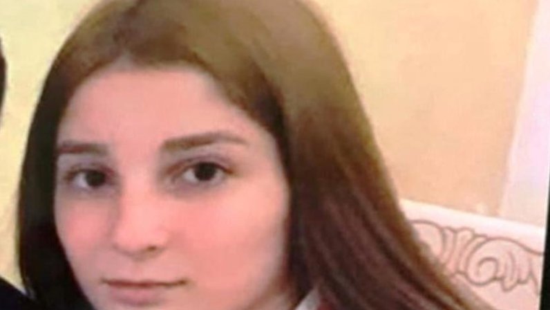 Нападение на ребенка в школе. Пропавшая из осетии. Пропавшая из осетии. Стрельба в школе казани 11 мая 2021 года. Мчс алагирского района.