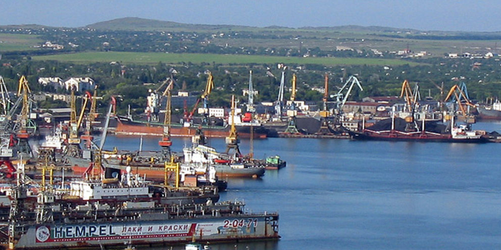 Севастополь порт. Холмский порт. Морской порт Холмск схема. Порты Крыма.