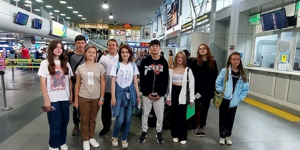 Иркутские дети. Дети азии 2024. Полицейские и школьники. Иркутская область для детей. Фото дети иркутская область.