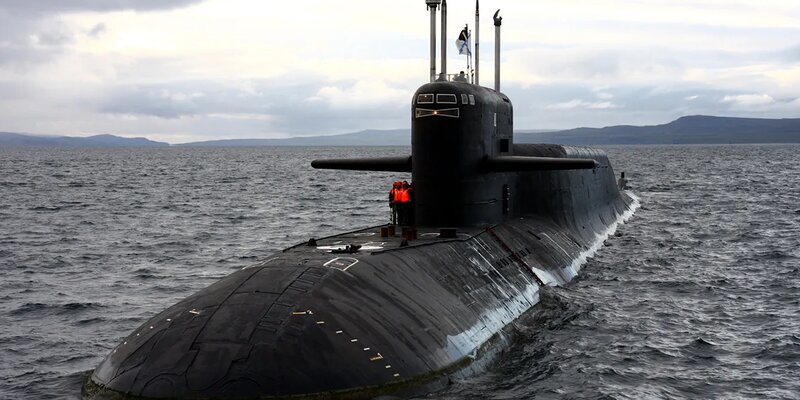 Подводная лодка 667 бдрм екатеринбург. Атомный подводный крейсер белгород. Про подводную лодку российский. Про подводную лодку российский. Подводная лодка 941 акула.