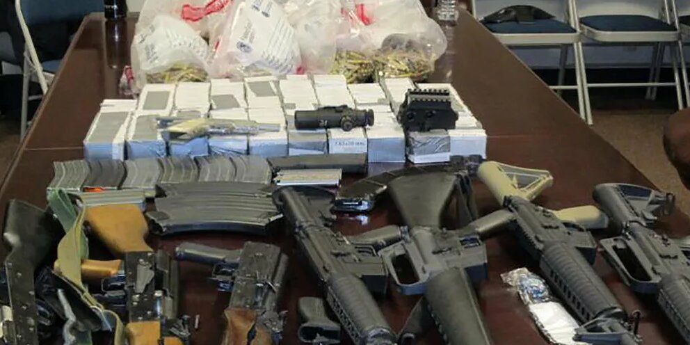 Нелегальный оружейный экспорт с украины. Контрабанда оружия. Утилизация оружия. Контрабанда оружия Украина. Схрон оружия и боеприпасов НАТО.