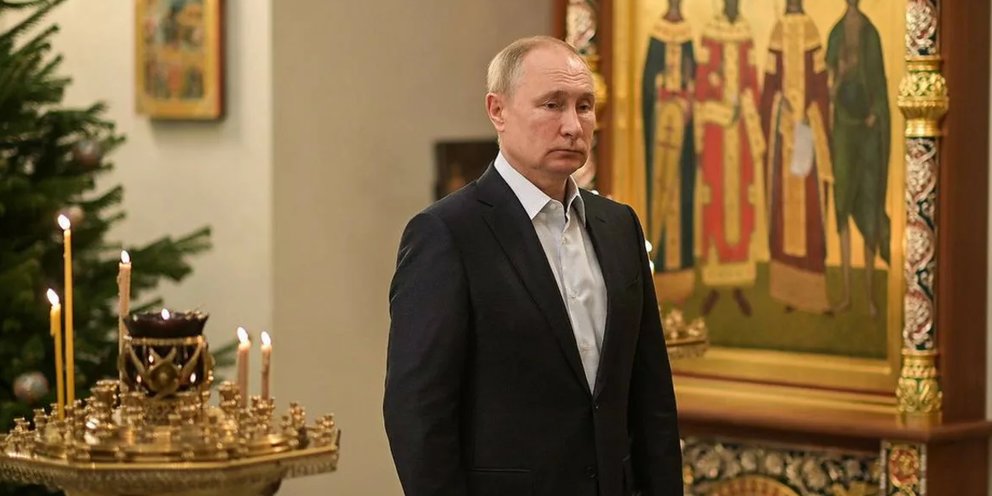 Путин на рождество 2023 в храме