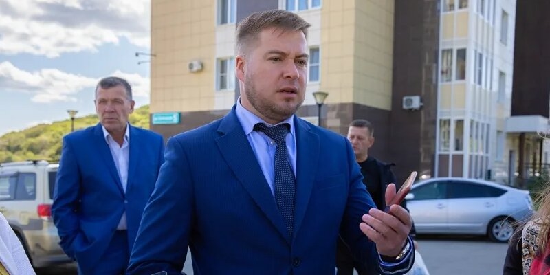 Антон Бибиков покинул пост гендиректора "Приморского экологического оператора" Д