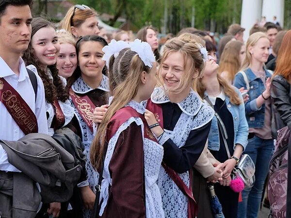 Выпускники школа перми фото