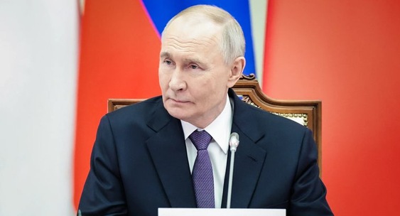 Путин: Россия вводит новые меры поддержки семей с&nbsp;детьми|