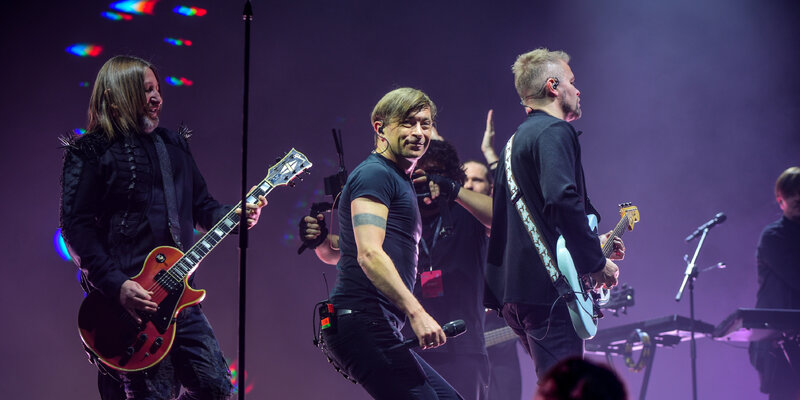 группа пикник 2022. включить концерт. включи концерт покажи. концерты на площади восстания. студии эстрадного пения «вокализ».