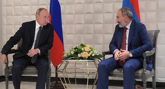 Путин в&nbsp;телефонном разговоре поздравил Пашиняна с&nbsp;днем рождения|