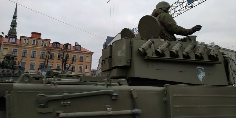 ученье вот чума ученость вот причина. у вас муж гуляет пусть гуляет он тепло одет. провал прикол. л. куда сходить.