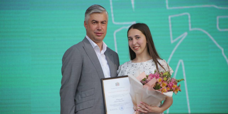 Лидеры ростова отзывы. Лидеры села картинки. Поддержка молодежи. Ррапп ростов. Лидеры ростова агентство.