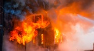 На&nbsp;пепелище сгоревшего дома в&nbsp;Подмосковье нашли четыре тела|