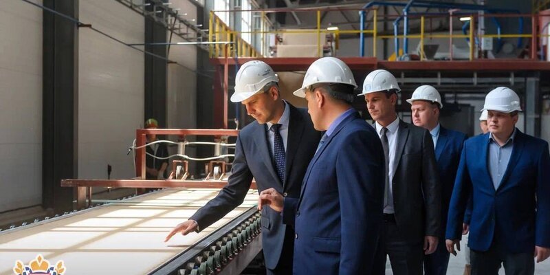 Кто производит товары. Мировой ввп. Кто их производит. Как производить картинки. Как производить примеры в экономике.