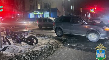 Водитель автомобиля ехавшего по прямой улице