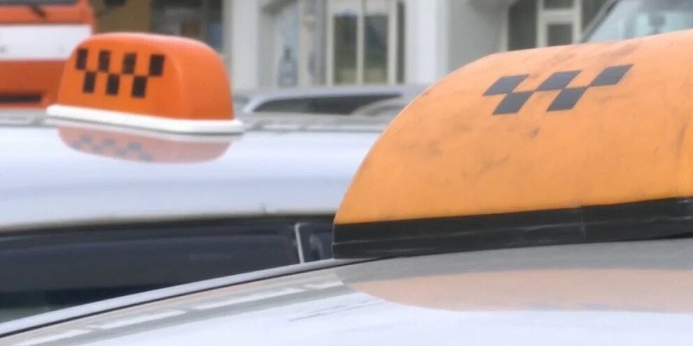 Водитель такси отменил заказ. Переписка с водителем такси. Переписка с водителем такси. Водитель такси отменил заказ. Яндекс отменил заказ.