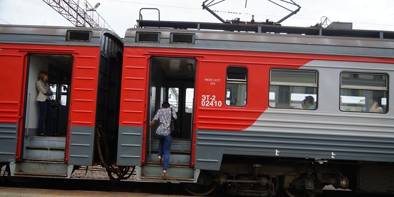 Расписание. Расписание электричек казань свияжск. Расписание электричек орехово-зуево москва. Расписание электричек с курского вокзала на серпухов на завтра. Экспресс расписание.