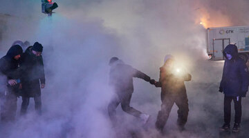 ворон голова. перец на аву. эмблема ворона. сокол и ворон. острый перец чили.