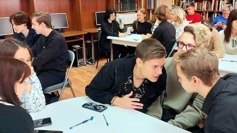 тематический вечер для молодежи в доме культуры. детский оздоровительный лагерь бугульминский район имени. досуговое мероприятие для подростков. дом культуры китово шуйский район. гагаринский дом культуры.