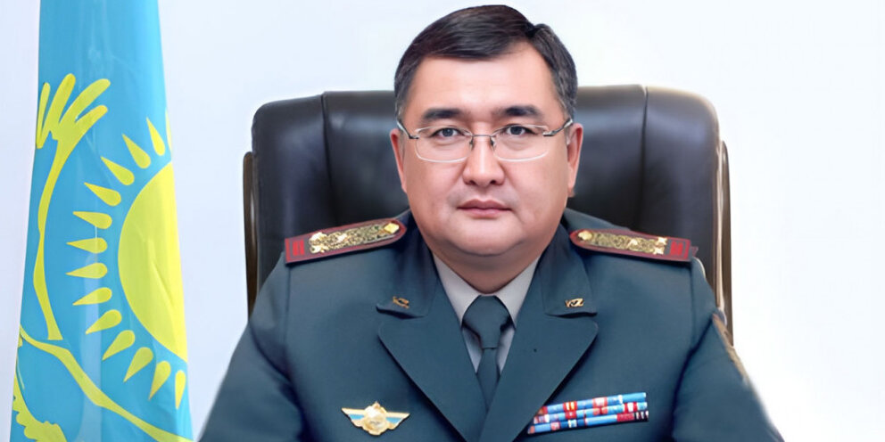 осуждает или оправдывает своего героя