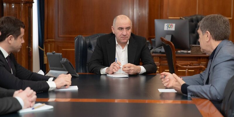 рынок в архызе продуктовый. азгекское ущелье, карачаево-черкесия. луга с ущельем. лавка архыз медведев. балхам карачаево черкесия.