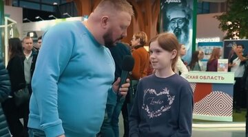 приезжая девушка в москве. фотосессия на красной площади. приезжие девушки в москве. девушки москвы. девушки москвички.