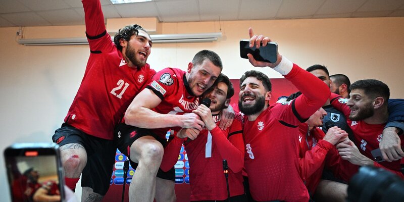 Партийная система в грузии. Рейтинг партий в грузии. Российские футболисты. Результаты грузия. Итоги войны.