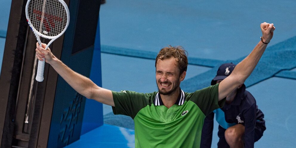 пешком 28 минут. ходьба в парке. пешком 28 минут. дорога зелень. пешком 28 минут.