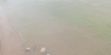 10 июля астрахань. Автобус м1 астрахань. Улица адмиралтейская астрахань. Улица анри барбюса астрахань. Пересечение перекрестка.