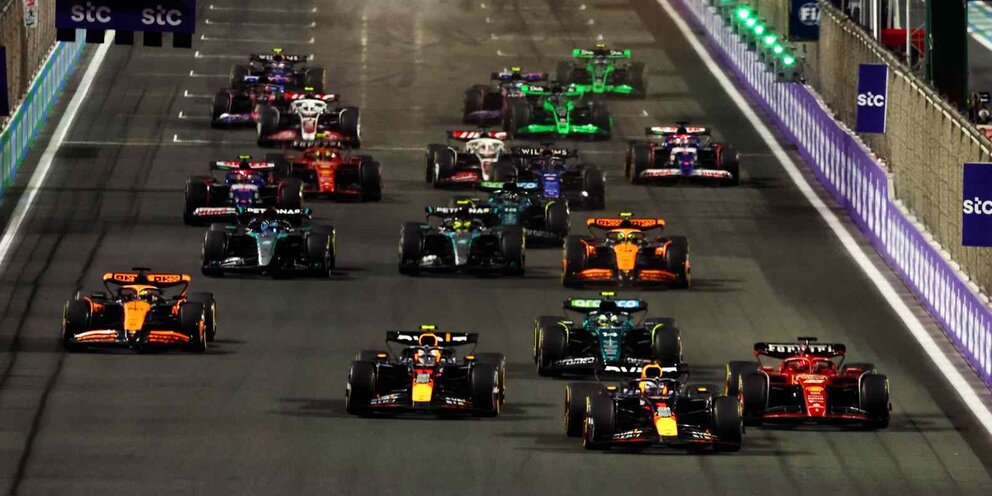 гран при саудовской аравии 2022. мерседес ф1 2022. саудовская аравия ф1 стартовая решетка. саудовская аравия ф1 2022. льюис хэмилтон 2021 формула 1.